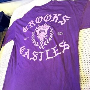 Crook & Castles tee (over sized) dropped shoulders. Size S but fits like a M.